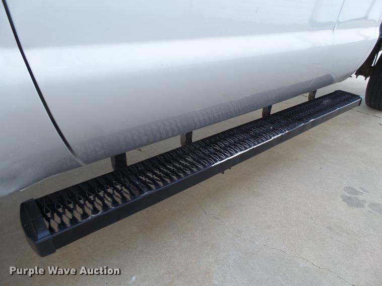 image for item EN9656 2013 Ford F350 Super Duty SuperCab flatbed pickup truck