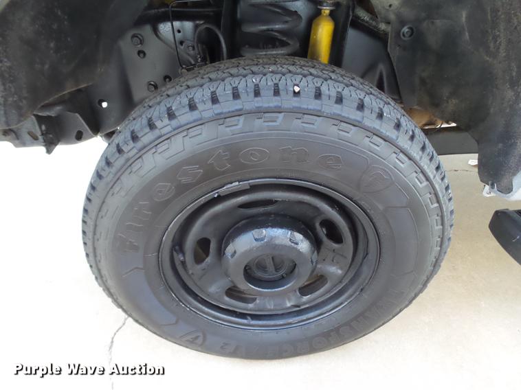 image for item EN9656 2013 Ford F350 Super Duty SuperCab flatbed pickup truck