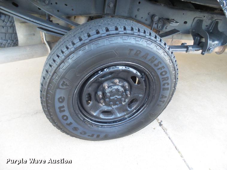 image for item EN9656 2013 Ford F350 Super Duty SuperCab flatbed pickup truck