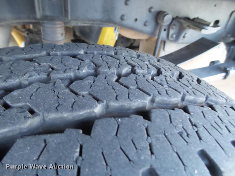 image for item EN9656 2013 Ford F350 Super Duty SuperCab flatbed pickup truck