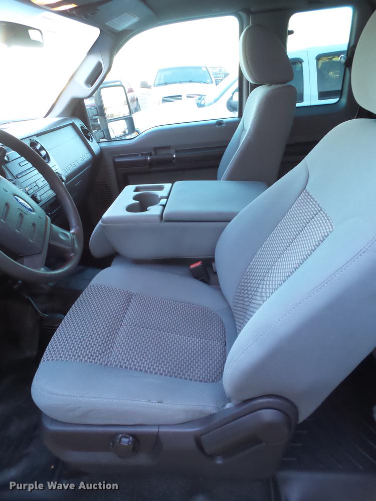 image for item EN9656 2013 Ford F350 Super Duty SuperCab flatbed pickup truck