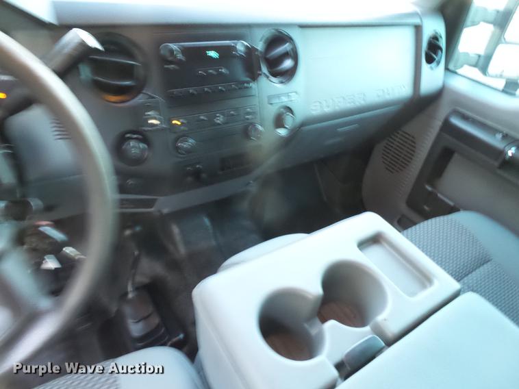 image for item EN9656 2013 Ford F350 Super Duty SuperCab flatbed pickup truck