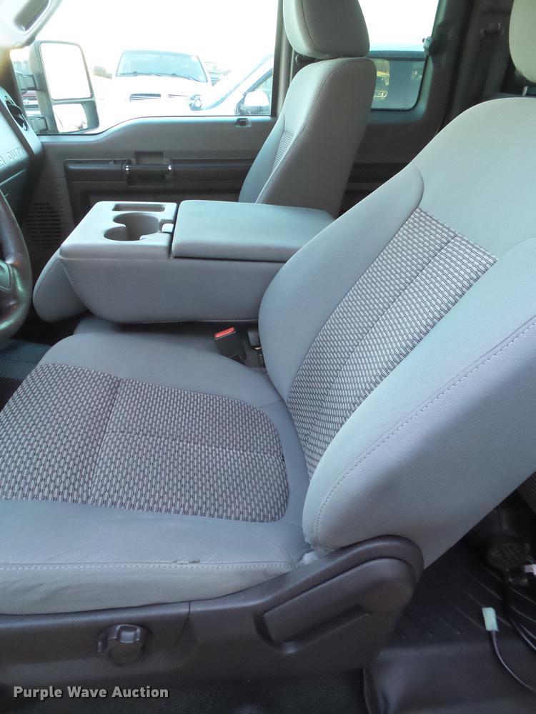 image for item EN9656 2013 Ford F350 Super Duty SuperCab flatbed pickup truck