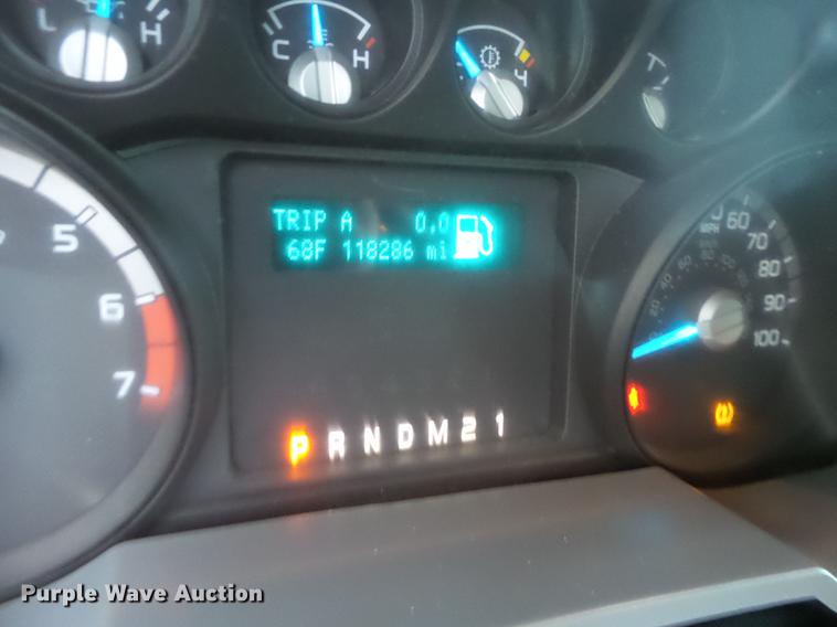 image for item EN9656 2013 Ford F350 Super Duty SuperCab flatbed pickup truck