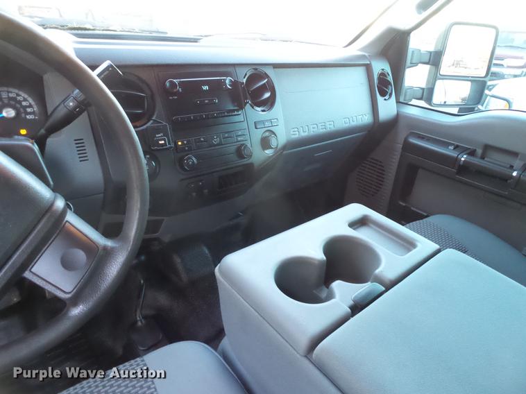 image for item EN9656 2013 Ford F350 Super Duty SuperCab flatbed pickup truck