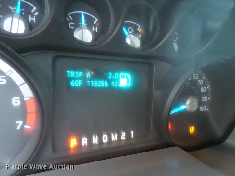 image for item EN9656 2013 Ford F350 Super Duty SuperCab flatbed pickup truck