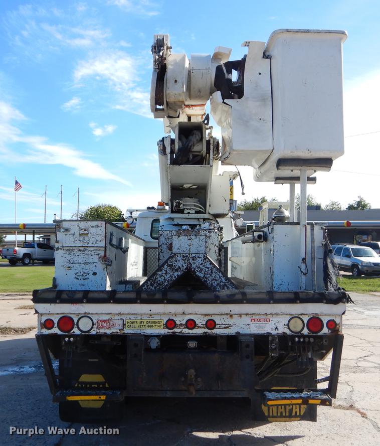 image for item EO9712 2002 International 4900 bucket truck