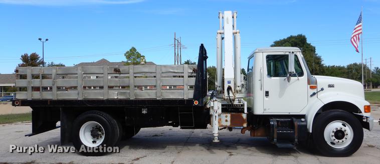 image for item EO9713 2002 International 4900 flatbed truck with Auto Crane