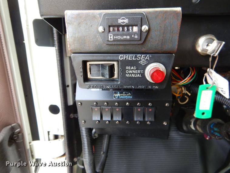 image for item EO9713 2002 International 4900 flatbed truck with Auto Crane