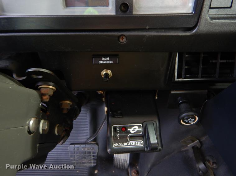 image for item EO9713 2002 International 4900 flatbed truck with Auto Crane