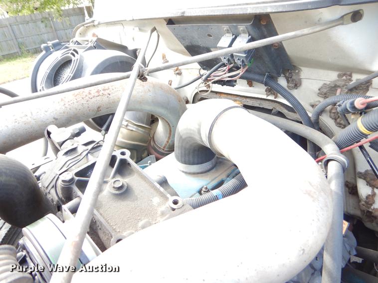 image for item EO9713 2002 International 4900 flatbed truck with Auto Crane