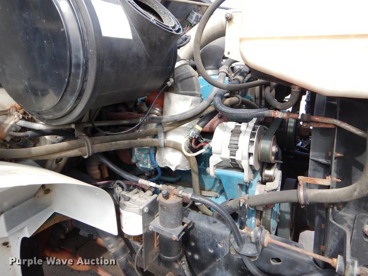 image for item EO9713 2002 International 4900 flatbed truck with Auto Crane