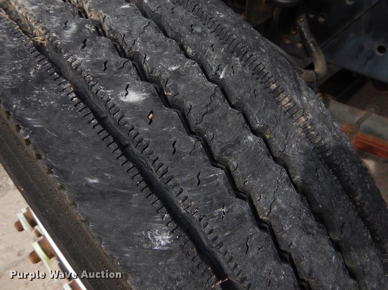 image for item EO9713 2002 International 4900 flatbed truck with Auto Crane