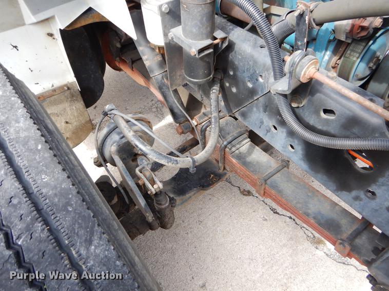 image for item EO9713 2002 International 4900 flatbed truck with Auto Crane