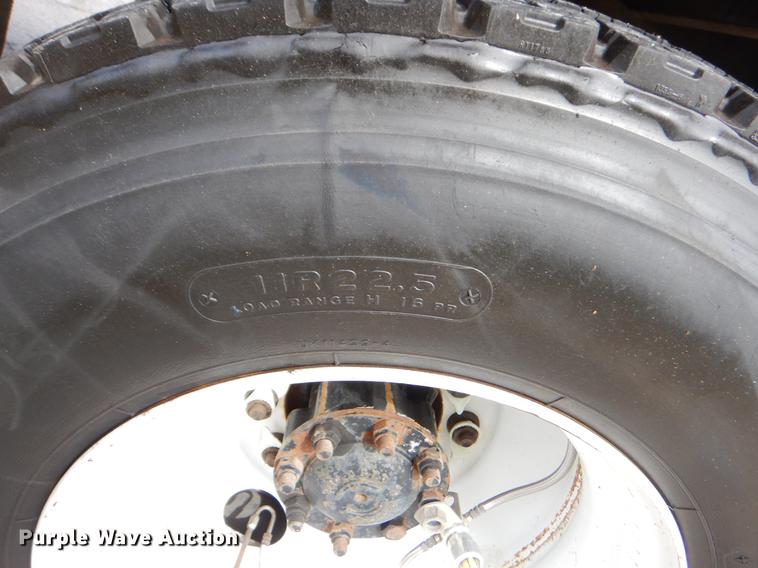 image for item EO9713 2002 International 4900 flatbed truck with Auto Crane