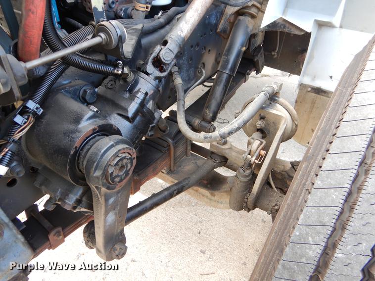 image for item EO9713 2002 International 4900 flatbed truck with Auto Crane