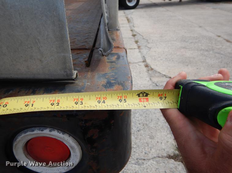 image for item EO9713 2002 International 4900 flatbed truck with Auto Crane