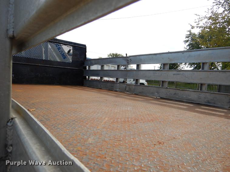 image for item EO9713 2002 International 4900 flatbed truck with Auto Crane