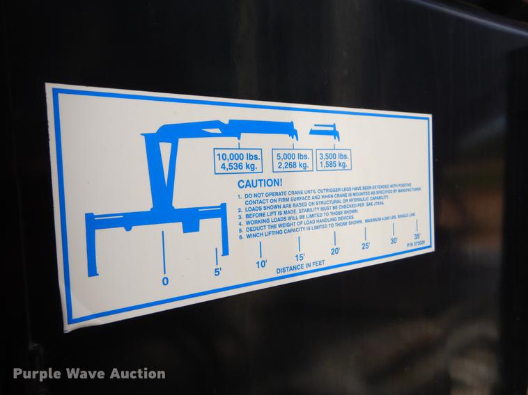 image for item EO9713 2002 International 4900 flatbed truck with Auto Crane