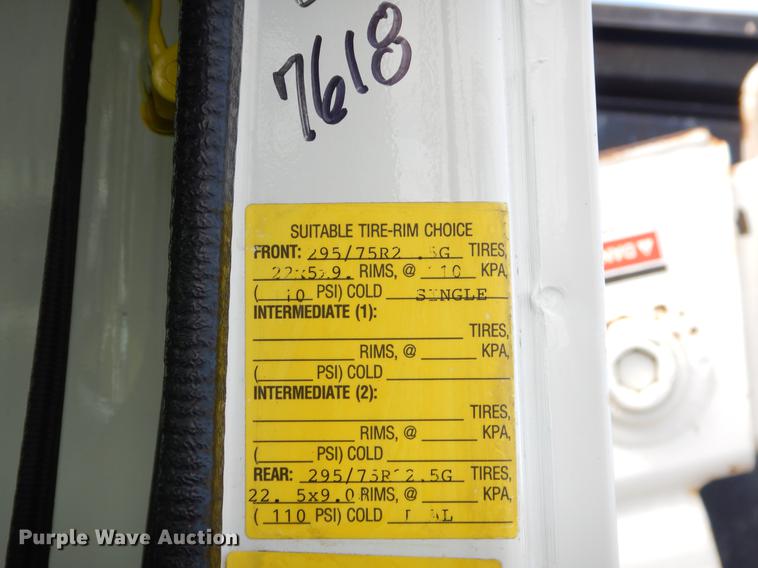 image for item EO9713 2002 International 4900 flatbed truck with Auto Crane