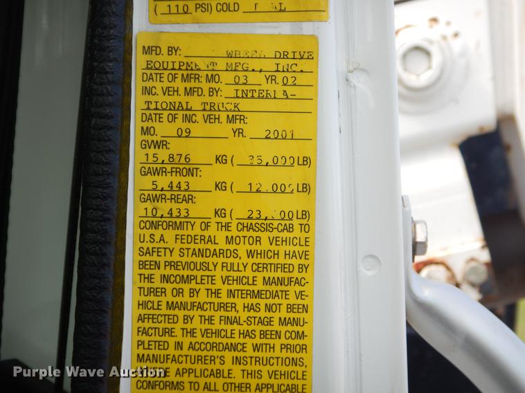 image for item EO9713 2002 International 4900 flatbed truck with Auto Crane