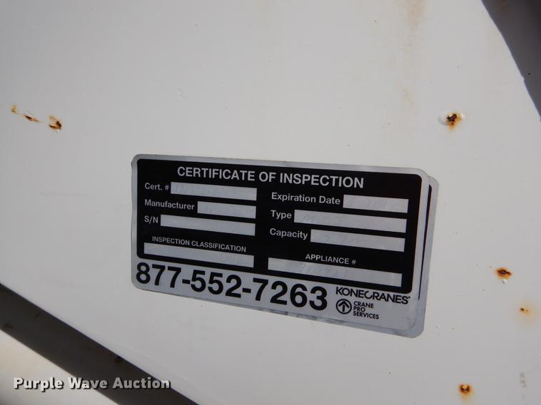 image for item EO9713 2002 International 4900 flatbed truck with Auto Crane