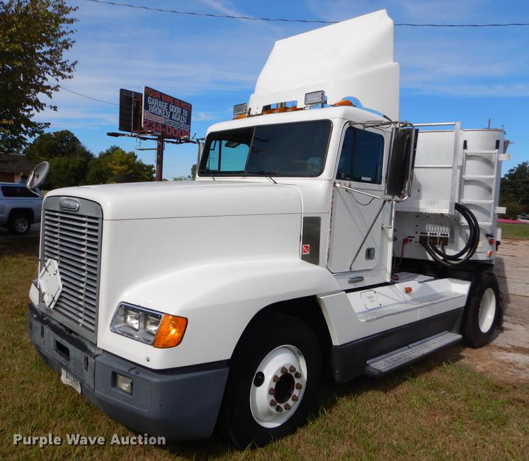 image for item EO9715 1998 Freightliner FLD semi truck