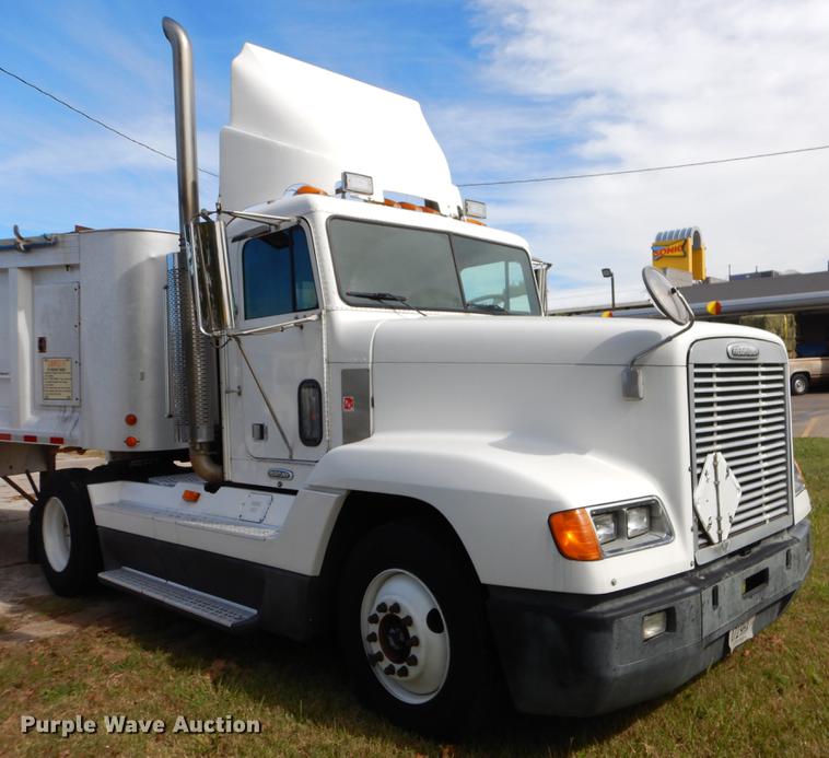 image for item EO9715 1998 Freightliner FLD semi truck