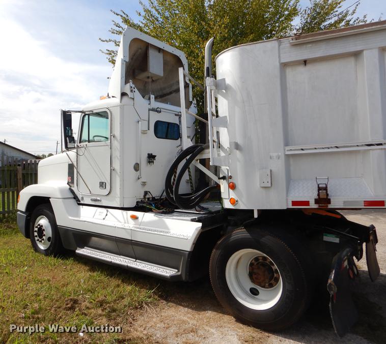 image for item EO9715 1998 Freightliner FLD semi truck