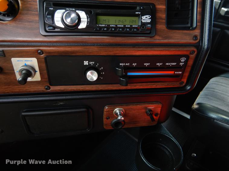 image for item EO9715 1998 Freightliner FLD semi truck