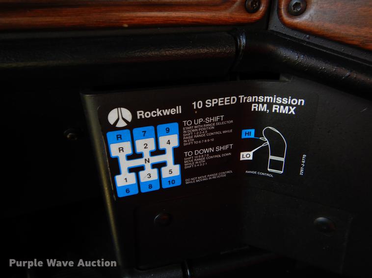 image for item EO9715 1998 Freightliner FLD semi truck