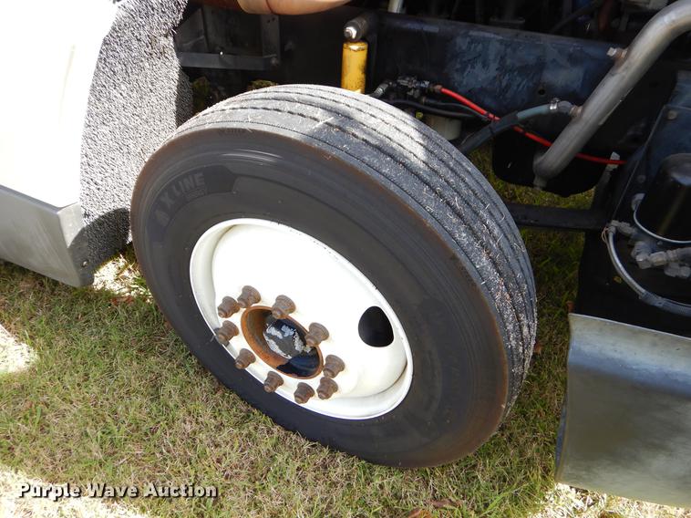 image for item EO9715 1998 Freightliner FLD semi truck