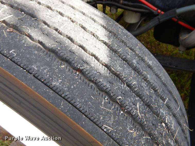 image for item EO9715 1998 Freightliner FLD semi truck