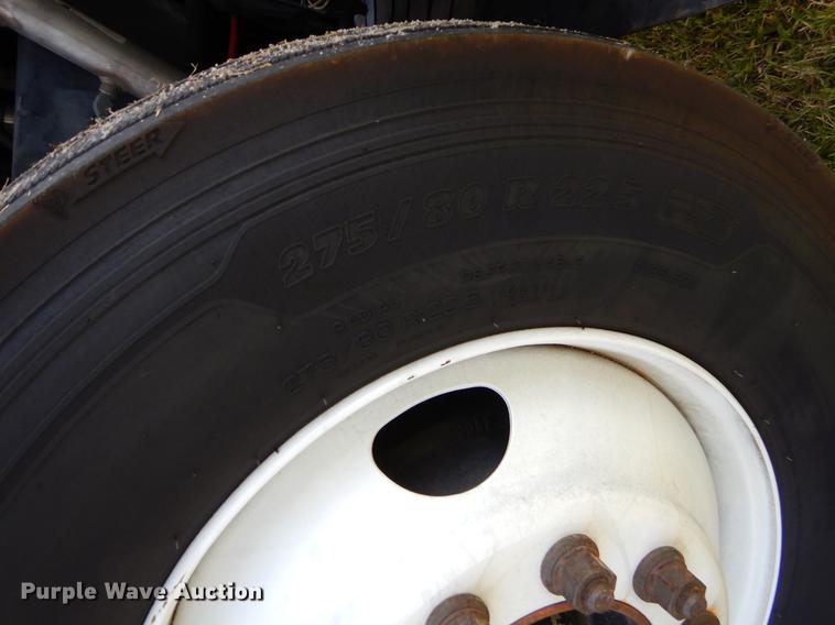 image for item EO9715 1998 Freightliner FLD semi truck