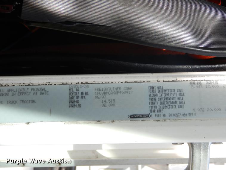 image for item EO9715 1998 Freightliner FLD semi truck