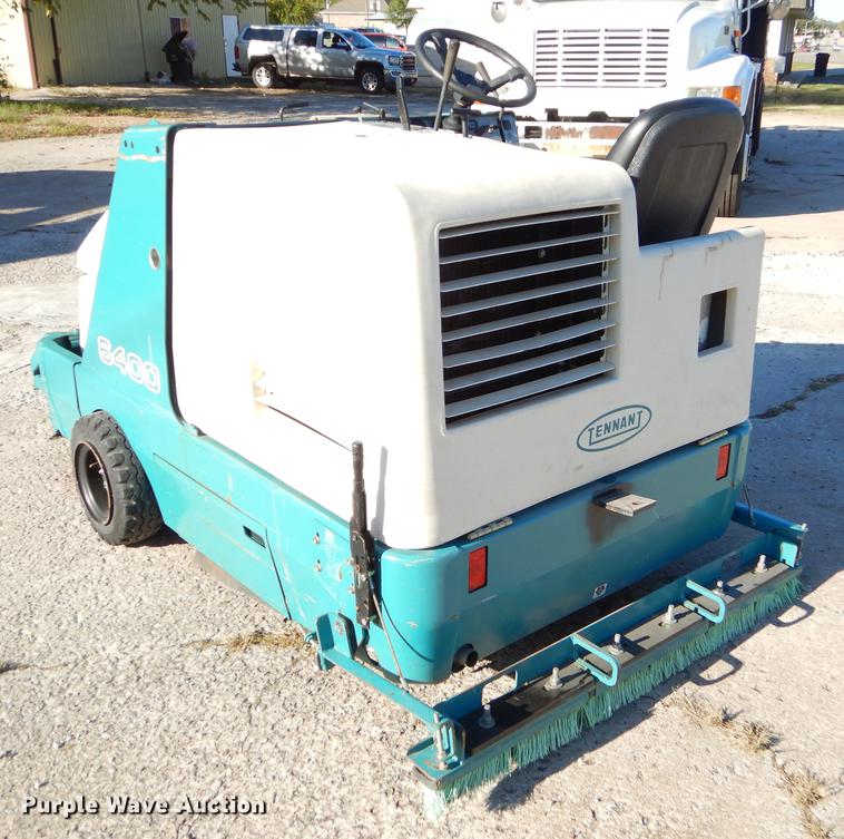 image for item EO9716 Tennant 6400 sweeper