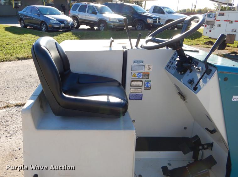 image for item EO9716 Tennant 6400 sweeper