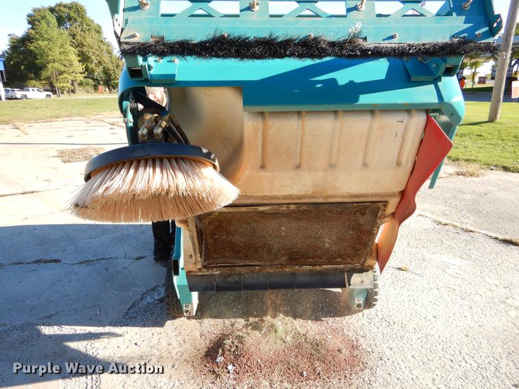 image for item EO9716 Tennant 6400 sweeper