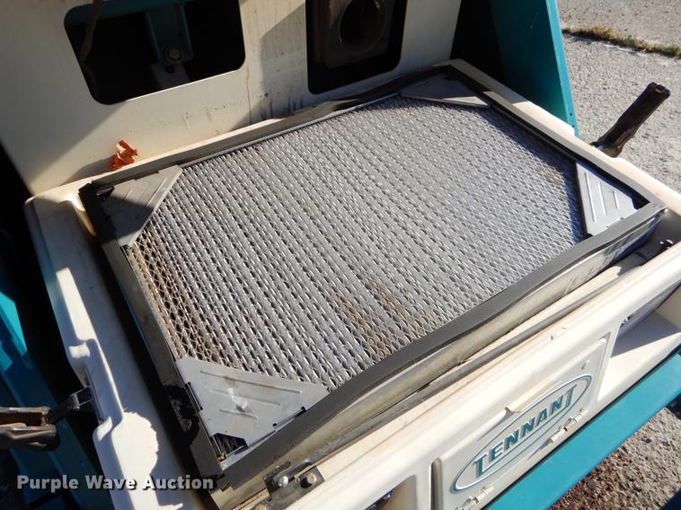 image for item EO9716 Tennant 6400 sweeper