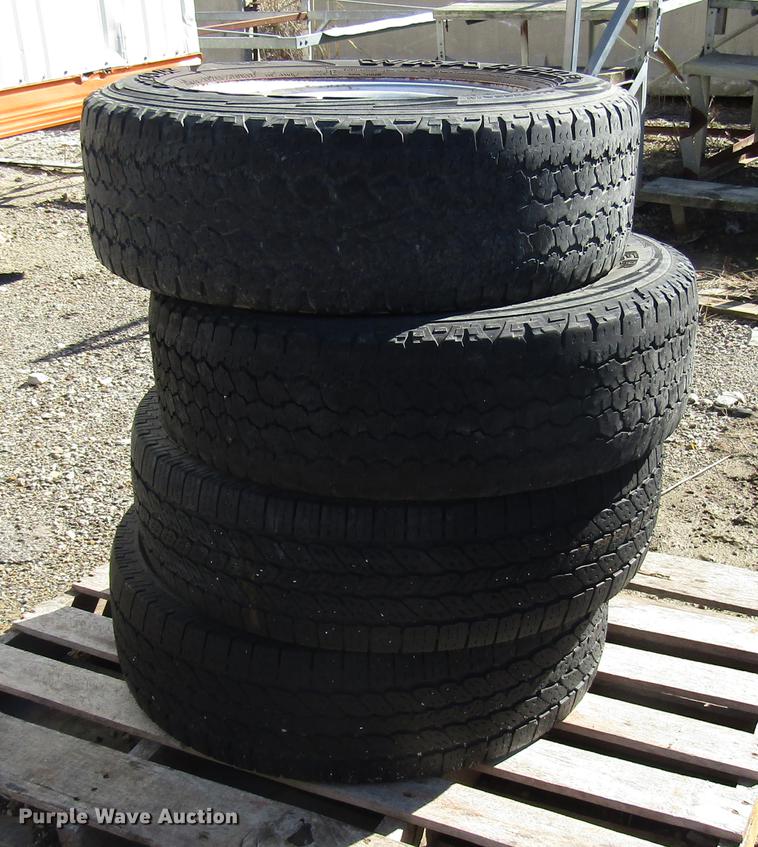 image for item EU9150 Tires and wheels