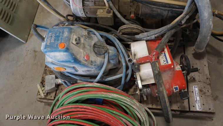 image for item EU9171 Stone working tools