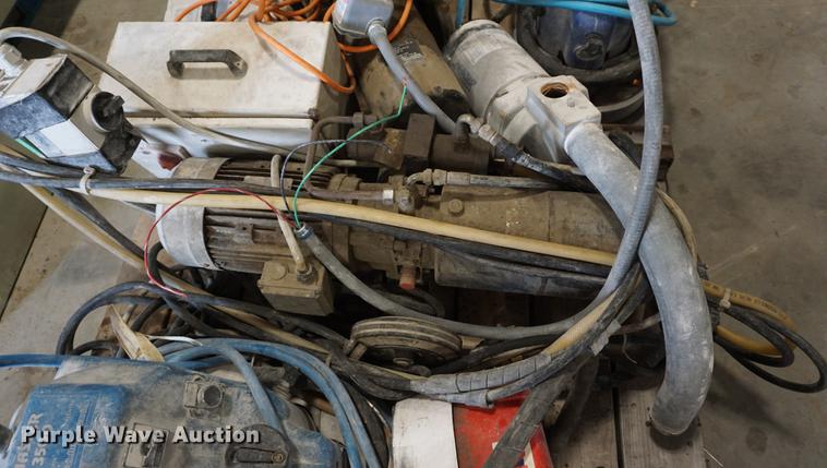 image for item EU9171 Stone working tools