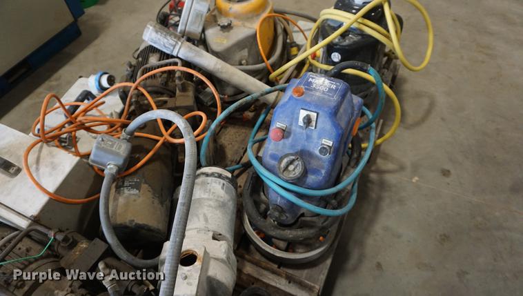 image for item EU9171 Stone working tools