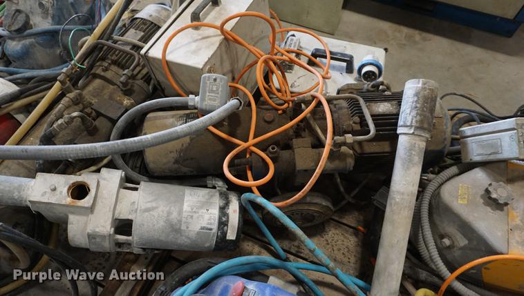 image for item EU9171 Stone working tools