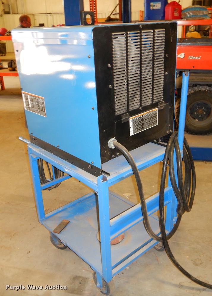 Miller Gold Star 302 welder in Joplin, MO Item EW9504 sold Purple Wave