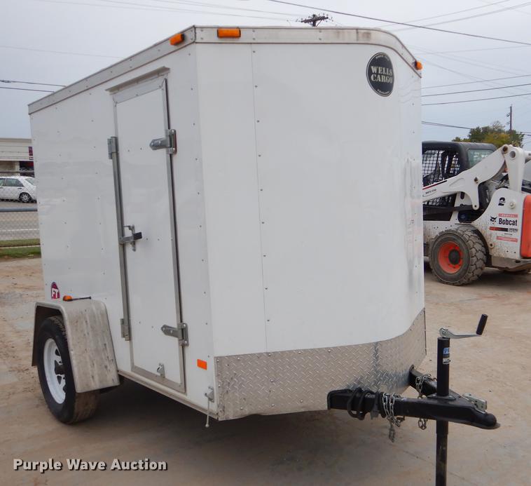 image for item EW9530 2015 Wells Cargo enclosed cargo trailer