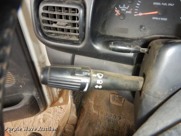 image for item EW9531 2002 Dodge Ram 3500 Laramie SLT flatbed pickup truck