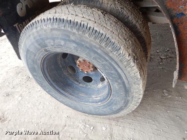 image for item EW9531 2002 Dodge Ram 3500 Laramie SLT flatbed pickup truck