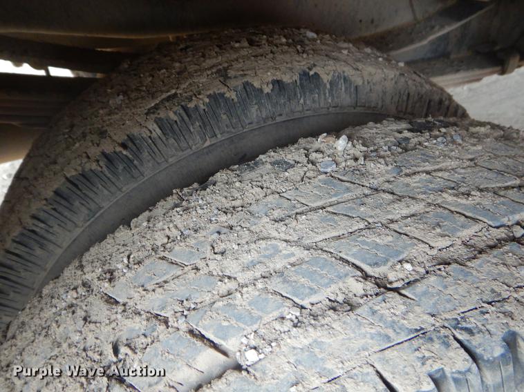 image for item EW9531 2002 Dodge Ram 3500 Laramie SLT flatbed pickup truck