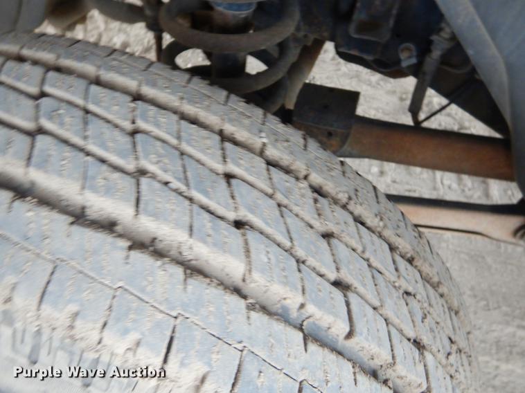 image for item EW9531 2002 Dodge Ram 3500 Laramie SLT flatbed pickup truck